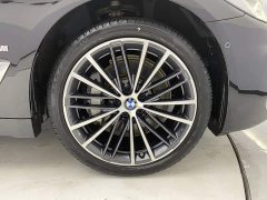 BMW 5 530Li Version M - ფოტო 11