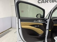 Denza D9 DM-i 980 AWD Version - ფოტო 16