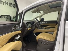 Denza D9 DM-i 980 AWD Version - ფოტო 17
