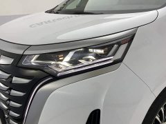 Denza D9 DM-i 980 AWD Version - ფოტო 9