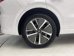 Li Auto L6 Pro - ფოტო 11
