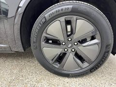 Li Auto L8 Pro - ფოტო 16