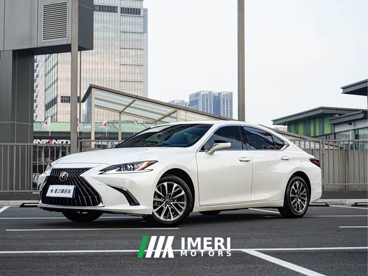 Lexus ES 200 Edition - ავტომობილი ჩინეთიდან