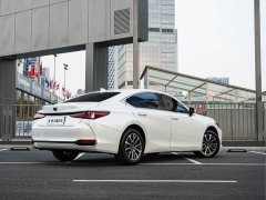 Lexus ES 200 Edition - ფოტო 6