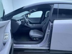 Xpeng P7 EV 725 Max Flagship Edition - ფოტო 17