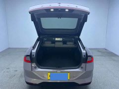 Xpeng P7 EV 725 Max Flagship Edition - ფოტო 18