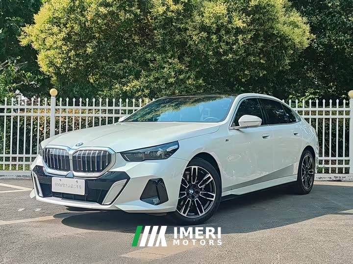 BMW 5 Series 2024 525Li M Sports Package - ავტომობილი ჩინეთიდან