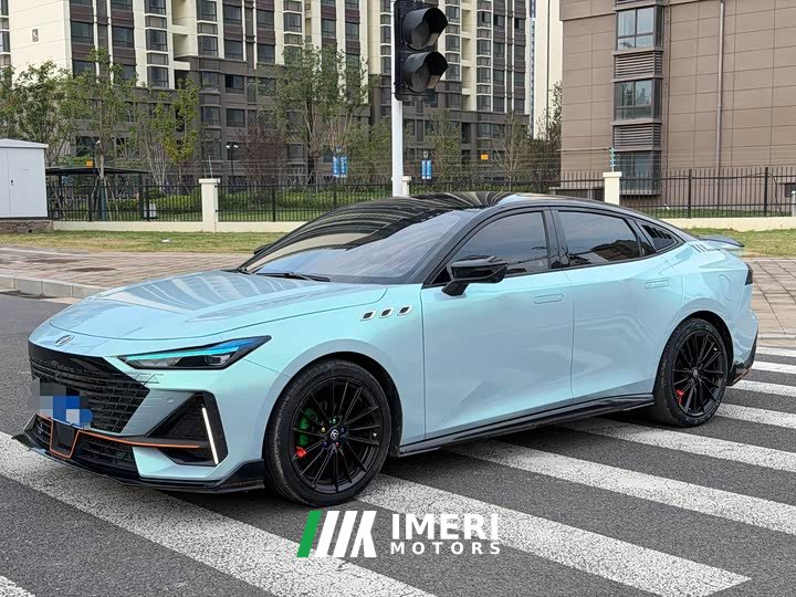 Changan UNI-V 1.5T Edition - ავტომობილი ჩინეთიდან