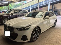 BMW 5 530Li Version M - ფოტო 1