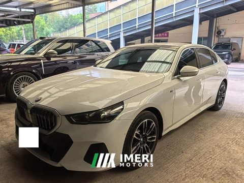 2025 BMW 5 530Li Version M - ავტომობილი ჩინეთიდან