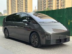 Li Auto MEGA Home Edition - ფოტო 3
