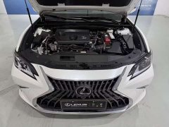 Lexus ES 200 Edition - ფოტო 3