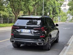 BMW X5 xDrive 30Li Deluxe VersionM - ფოტო 13
