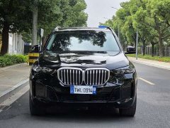 BMW X5 xDrive 30Li Deluxe VersionM - ფოტო 2