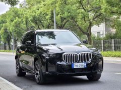 BMW X5 xDrive 30Li Deluxe VersionM - ფოტო 3