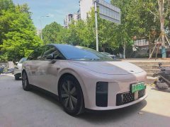 Li Auto i6 AWD Edition - ფოტო 7