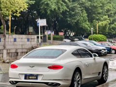 Mercedes-Benz 4.0T GT V8 - ფოტო 4