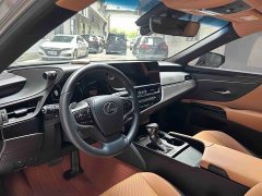 Lexus ES 200 Edition - ფოტო 17