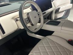 Li Auto L9 Livis - ფოტო 8