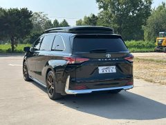 Li Auto Business 2.5LPHEV Edition - ფოტო 4
