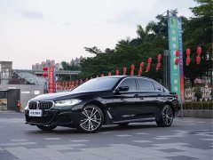 BMW 5 530Li Version M - ფოტო 1