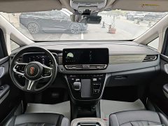 FAW HQ9 PHEV 2.0T AWDBusiness Edition - ფოტო 10