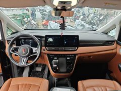 FAW HQ9 PHEV 2.0T AWDBusiness Edition - ფოტო 10
