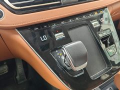 FAW HQ9 PHEV 2.0T AWDBusiness Edition - ფოტო 14