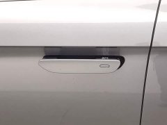 BYD DM-i 121KM Deluxe Version - ფოტო 18