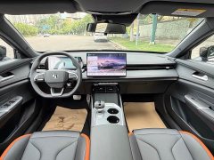 Changan UNI-V 1.5T PHEV Version - ფოტო 7
