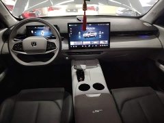 Changan UNI-Z 1.5T Premium Version - ფოტო 10