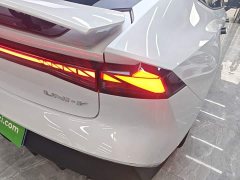 Changan UNI-V 1.5T Premium Version - ფოტო 8