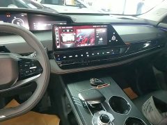 Changan UNI-K iDD 130km 1.5T Premium Version - ფოტო 13