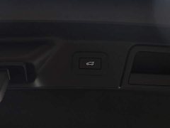 Land Rover Dynamic SE - ფოტო 9