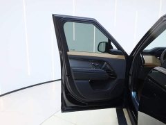 Land Rover 400PS Dynamic SE - ფოტო 16