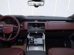 Land Rover 400PS Dynamic SE - ფოტო 13