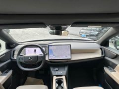 Volvo XC70PHEV 2WDLong RangeCore - ფოტო 10