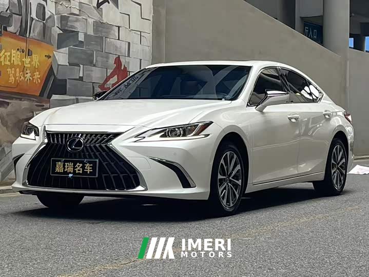 Lexus ES 200 Edition - ავტომობილი ჩინეთიდან