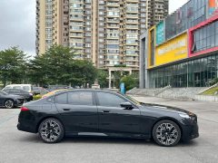 BMW 5 530Li Deluxe Version M - ფოტო 5