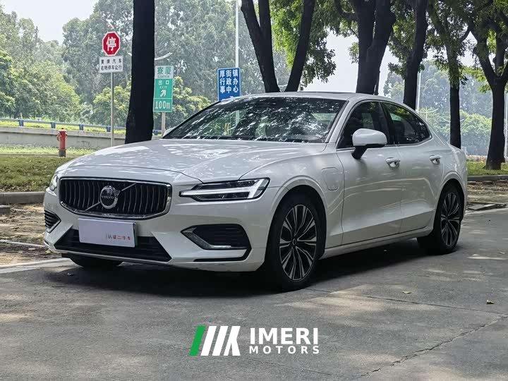 Volvo S60PHEV T8 AWDLong RangeLuxury Edition - car from China
