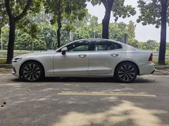Volvo S60PHEV T8 AWDLong RangeLuxury Edition - photo 5
