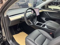 Tesla Model Y Standard Range Edition - ფოტო 10