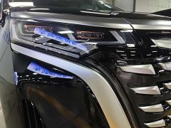 Denza D9 DM-i 980 AWD Version - ფოტო 13