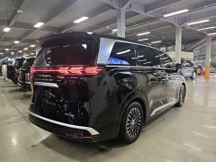 Denza D9 DM-i 980 AWD Version - ფოტო 16