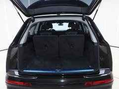 Audi Q7 55 TFSI quattro S line Version - ფოტო 11