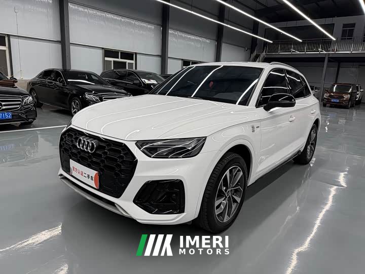 Audi Q5L 40T Luxury Version - ავტომობილი ჩინეთიდან