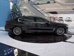 BMW 7 740Li Deluxe Version Luxury - ფოტო 5
