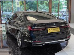 BMW 7 740Li Deluxe Version Luxury - ფოტო 7