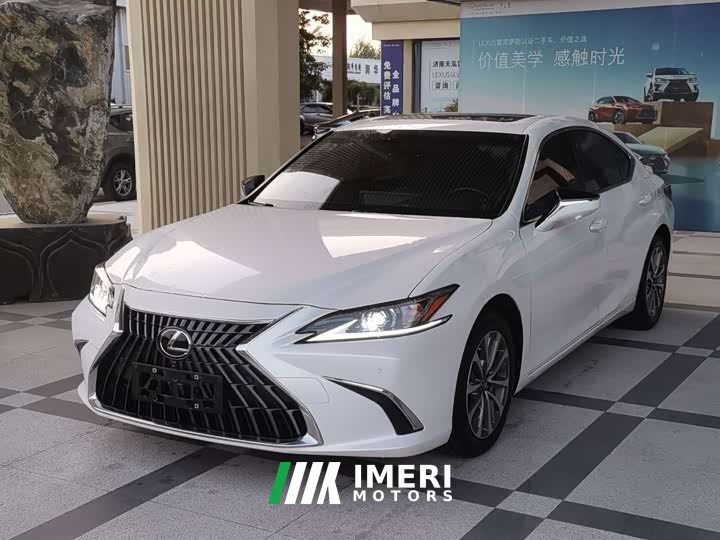 Lexus ES 300h Edition - ავტომობილი ჩინეთიდან