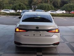 Lexus ES 300h Edition - ფოტო 4